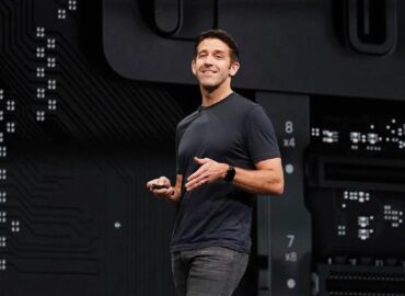 7093 Johnas Ternusas Taps Naujuoju Apple Vadovu Nuo Rugsėjo 1 D