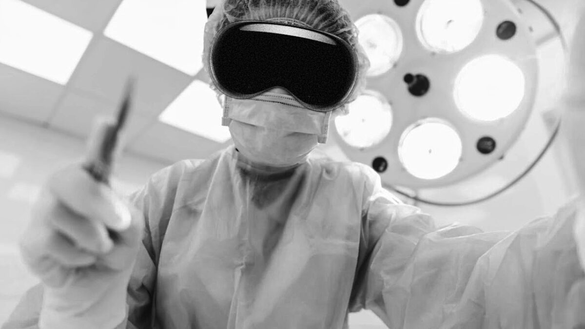 Pirmoji kataraktos operacija su Apple Vision Pro Niujorke