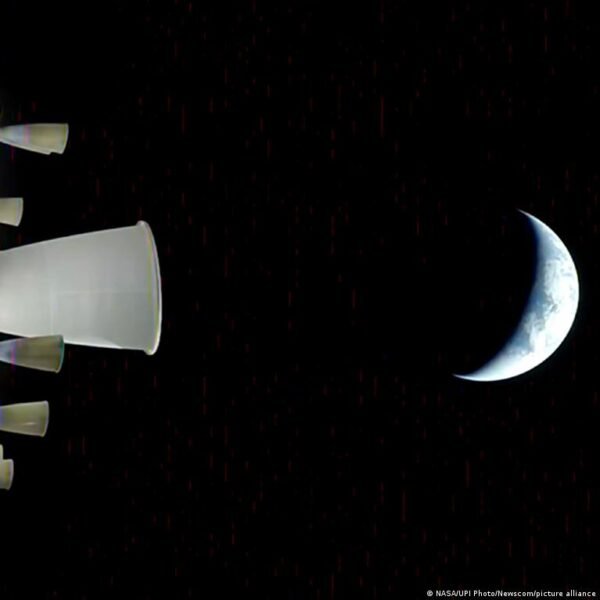 Artemis Ii Astronautai Iskrido Mnul Po Skmingo Varikli Paleidimo