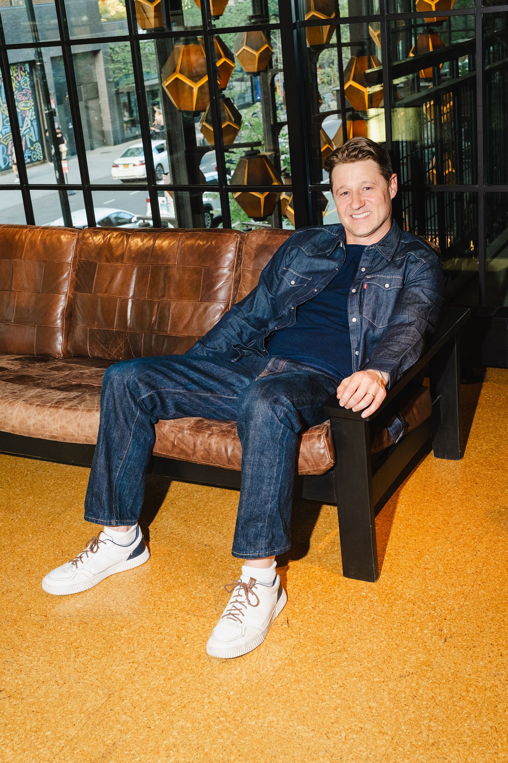 Ben Mckenzie Atskleidia Kriptovaliut Slapt Ingredient Vyr Vienatv