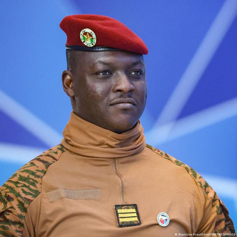 Burkina Faso politinė situacija: autoritarinis režimas ir demokratijos siekiai