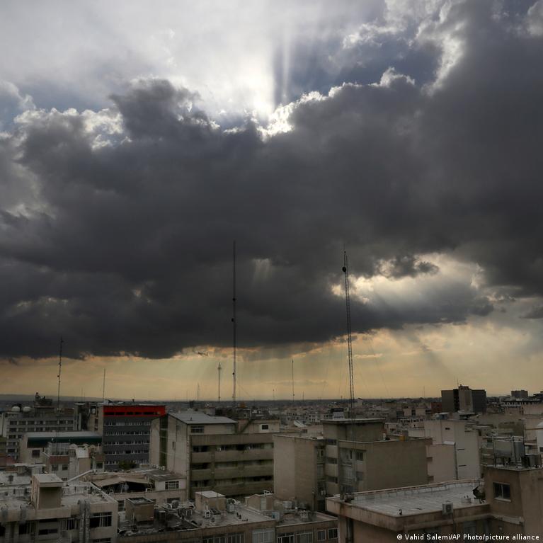 Debunkuojamas Mitas Debes Sja Nesukl Lietaus Irane