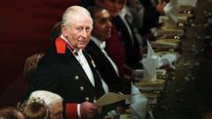 Donaldas Trumpas Utikrina Karaliaus Saugum Per Vizit Jav Po Saugumo Deryb