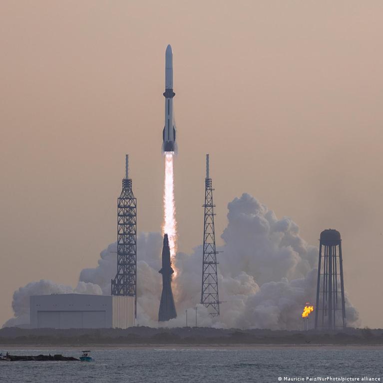 Faa Nurod Blue Origin Itirti New Glenn Raketos Gedim