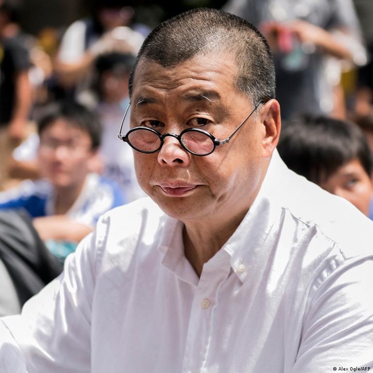 Honkonge Demokratijos Alininkas Dimis Lai Apdovanotas Dw