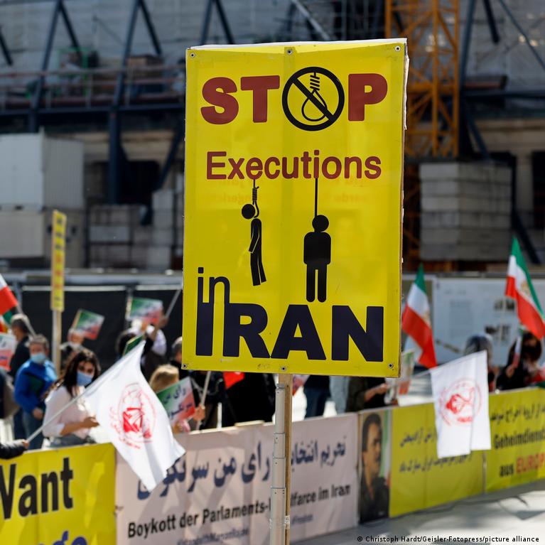 Iranas tęsia egzekucijas nepaisant JAV ir Izraelio karinės kampanijos Iranas Tsia Egzekucijas Nepaisant Jav Ir Izraelio Karins Kampanijos