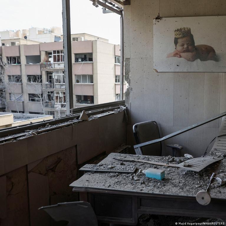 Iranui bombarduojant farmacijos gamintojus, pacientų gyvybės pavojuje Iranui Bombarduojant Farmacijos Gamintojus Pacient Gyvybs Pavojuje