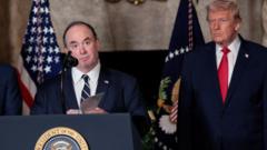 JAV karinio jūrų laivyno vadovas atsistatydina dėl įtampos laivų statybos srityje