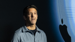 Kaip Apple keisis vadovaujant John Ternus po Tim Cook pasitraukimo