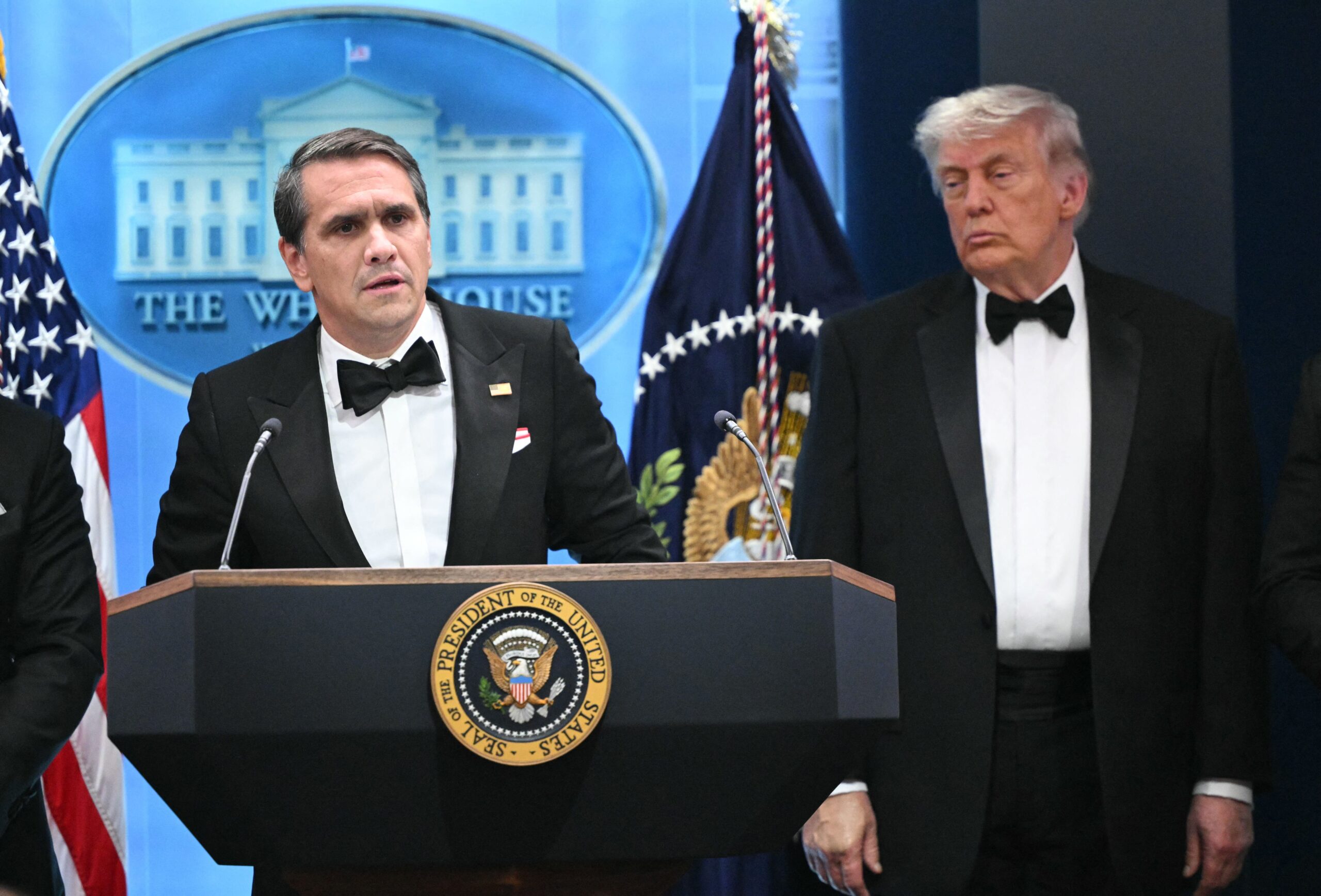 Kalifornijos Ininierius Tariamas Audymu Baltj Rm Korespondent Vakarienje