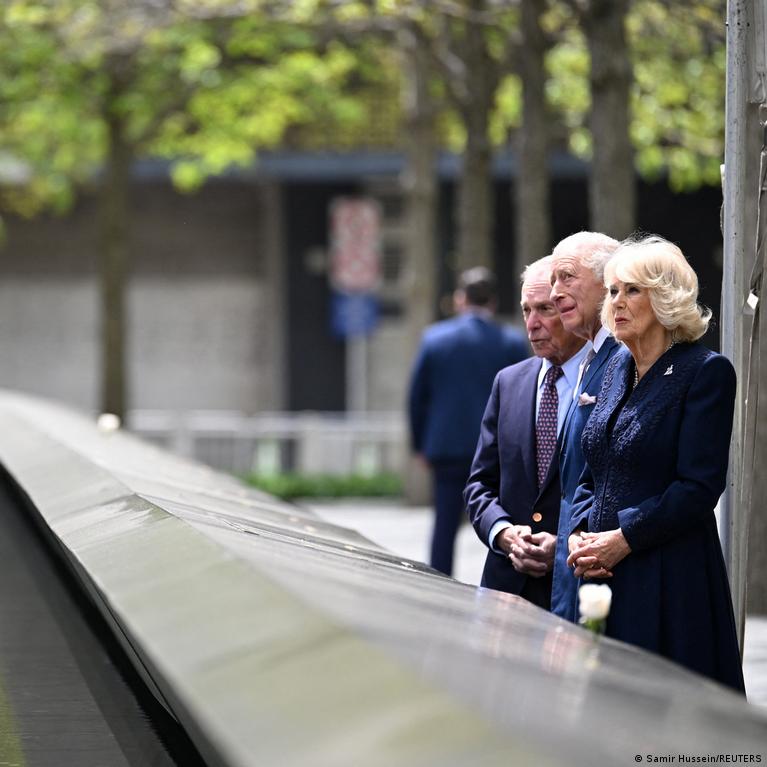 Karalius Arlzas Pagerb Rugsjo 11 Osios Aukas Vizito Niujorke Metu