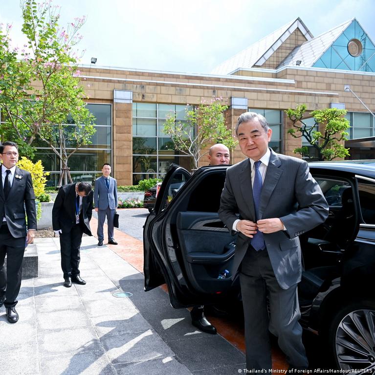 Kinija Siekia Stiprinti Pozicijas Pietryi Azijoje Jav Taka Silpsta