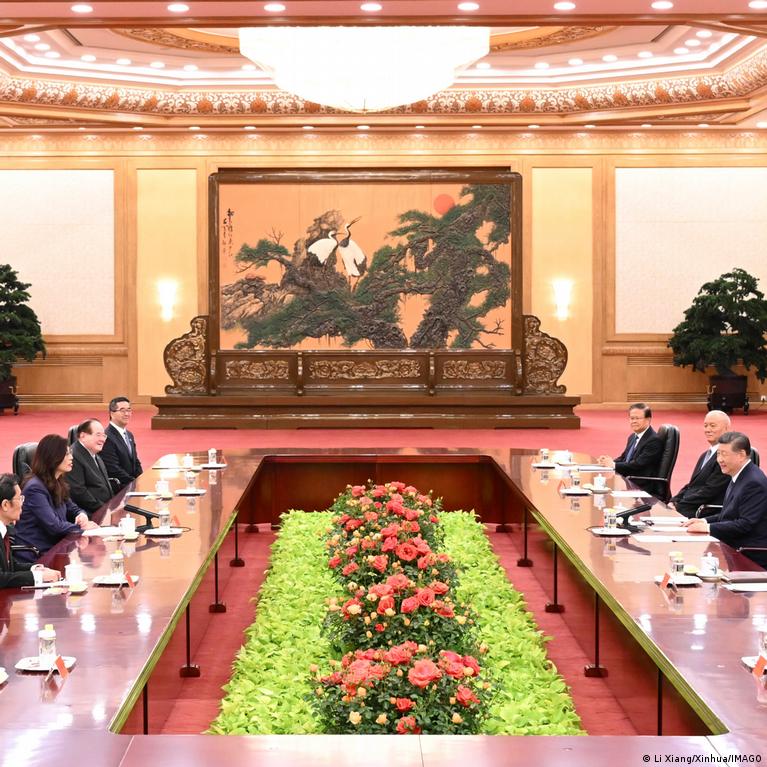 Kinijos Lyderis Xi Jinpingas Skatina Taik Bendradarbiavim Su Taivano Opozicija