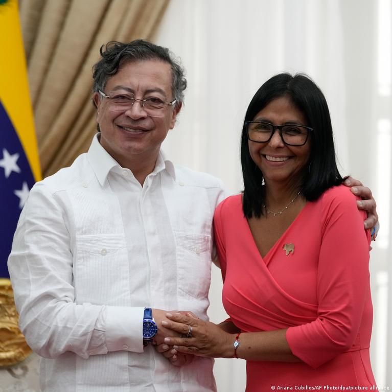 Kolumbija Ir Venesuela Pradeda Bendradarbiavim Kovai Su Pasienio Mafijomis