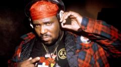 Mirė hip-hopo pionierius Afrika Bambaataa, garsus hitu „Planet Rock“
