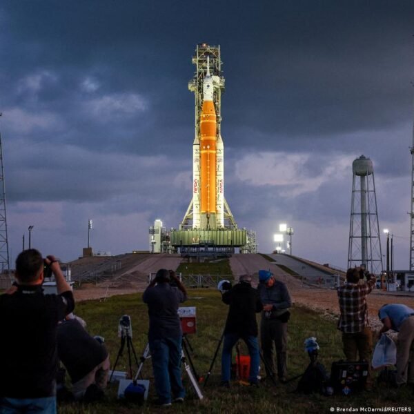 Nasa Ruoiasi Artemis Ii Misijai Mons Vl Skris Prie Mnulio