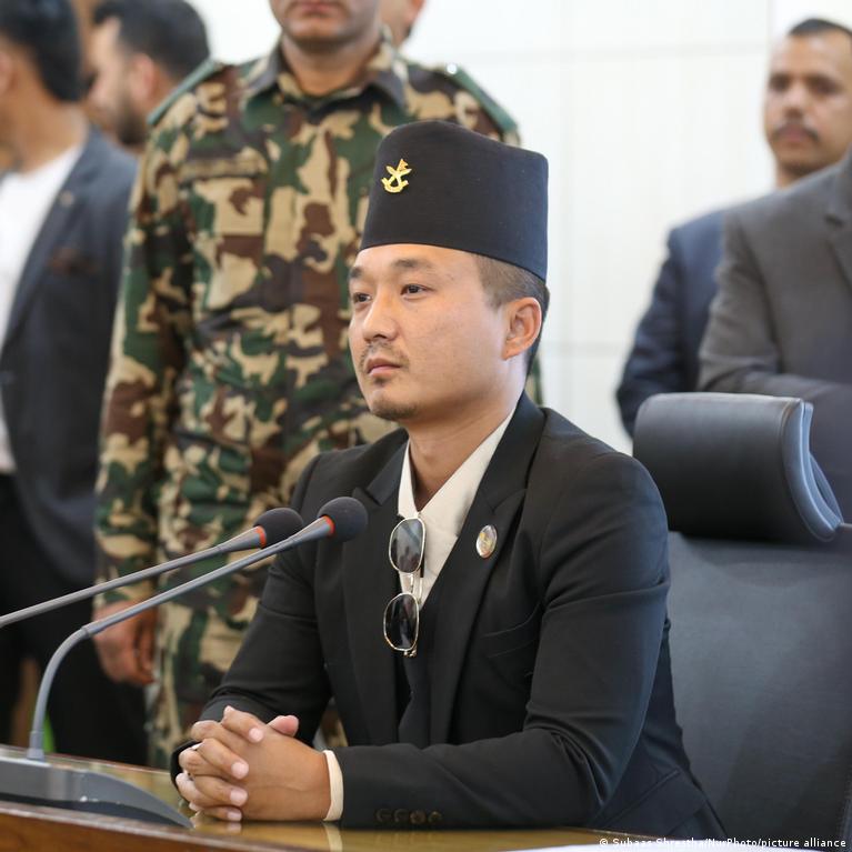 Nepalo Vidaus Reikal Ministras Atsistatydina Dl Finansinio Tyrimo