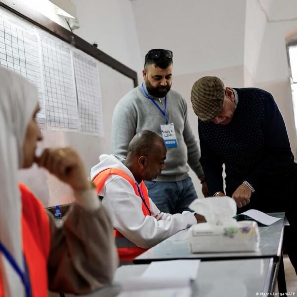Palestinieiai Balsuoja Savivaldybi Rinkimuose Vakar Krante Ir Gazoje