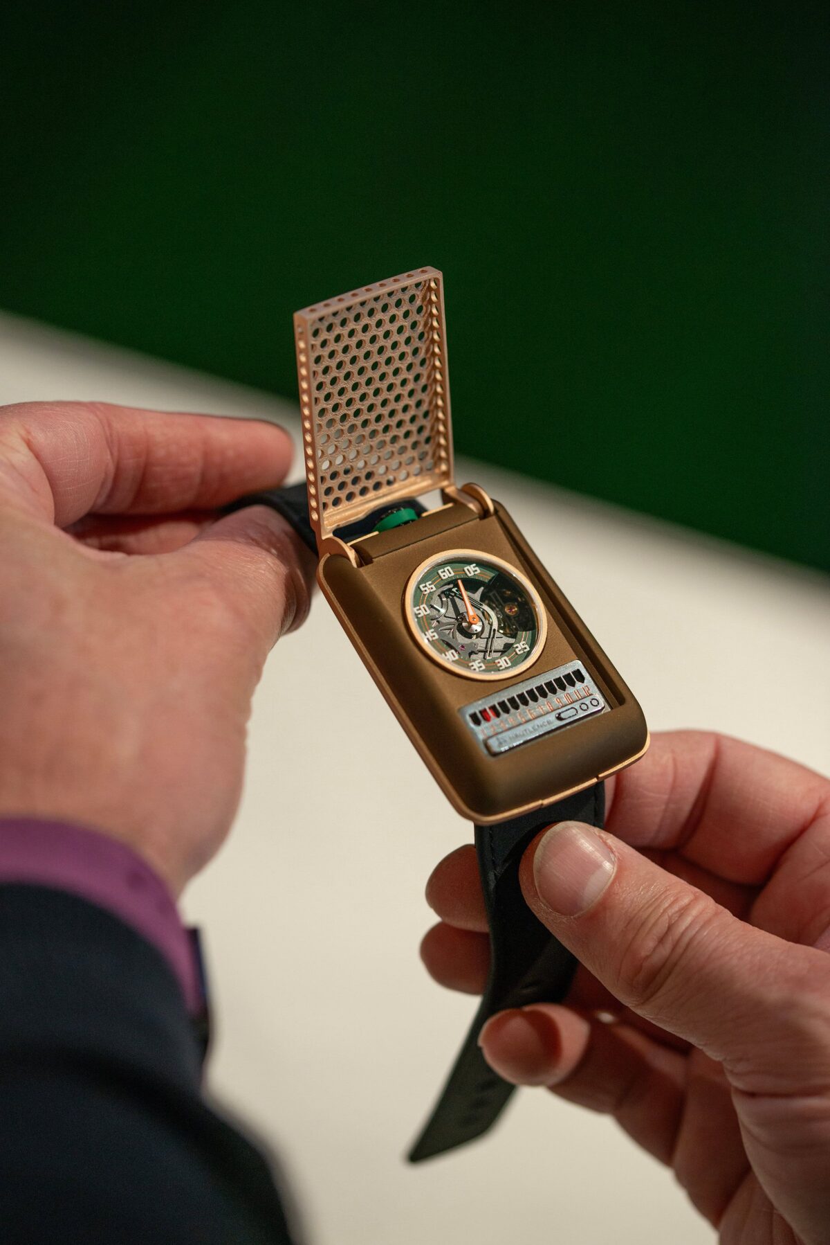 Prabangus Veicarijos Laikrodis Kvptas Star Trek Komunikatoriaus