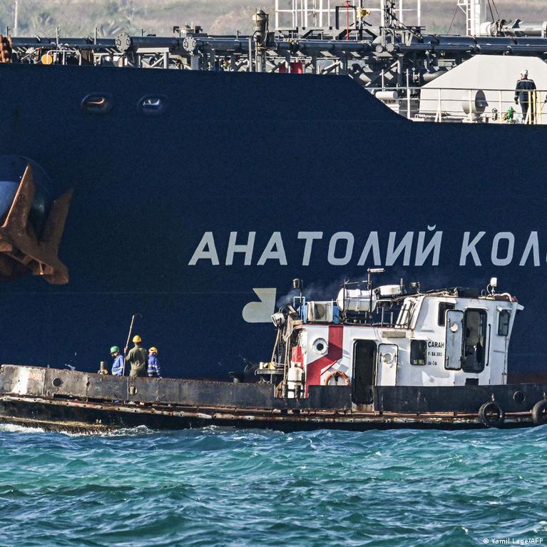 Rusijos naftos tanklaivis atplaukė į Kubą - pirmasis nuo JAV blokados Rusijos Naftos Tanklaivis Atplauk Kub Pirmasis Nuo Jav Blokados