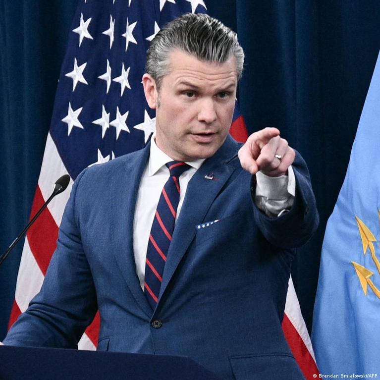 Teismas Reikalauja Atkurti Urnalist Prieig Prie Pentagono