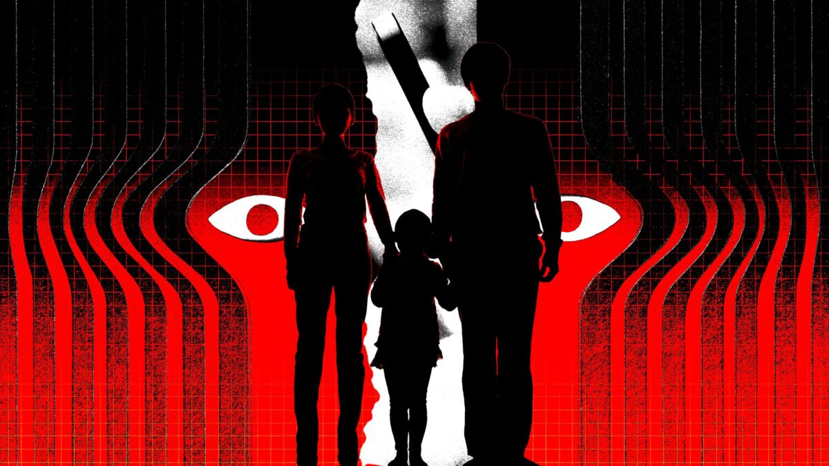 Vyrai Naudoja Programii Rankius Prie Savo Monas Ir Draugus