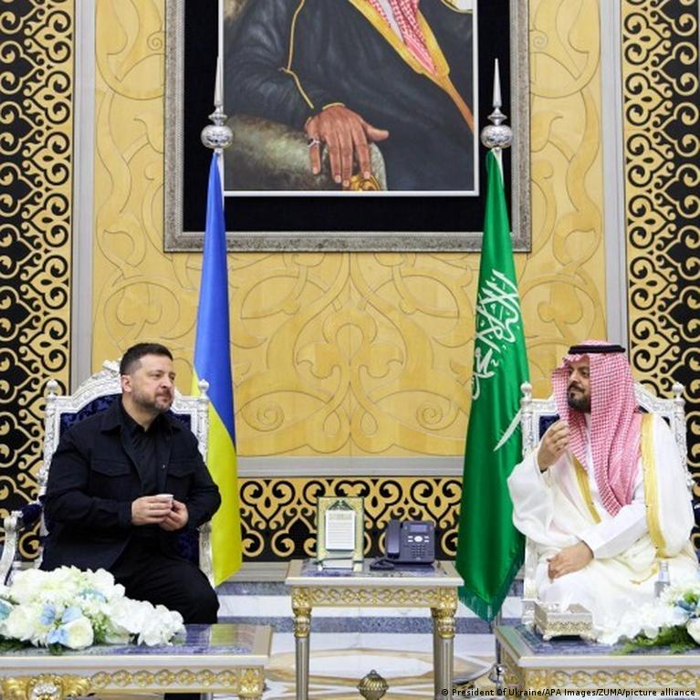 Zelenskis Tsia Diplomatines Pastangas Saudo Arabijoje Putinas Svarsto Apie G20 Dalyvavim