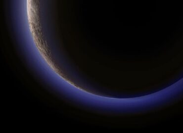 16542 Kosminis Aparatas New Horizons Užfiksavo Mėlyną Dūmą Aplink