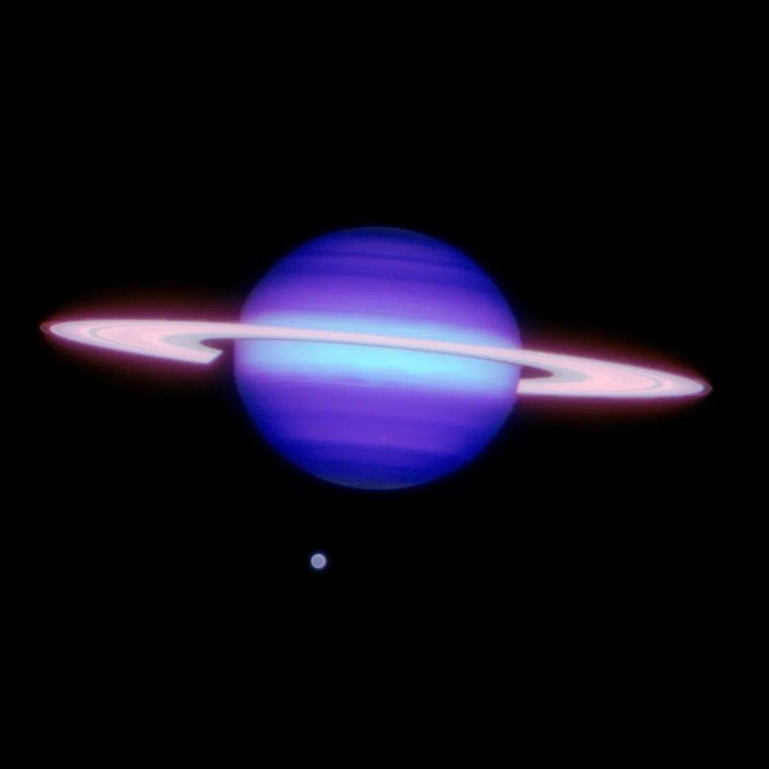 16573 Saturno Ir Titano Infraraudonųjų Spindulių Vaizdas Atskleidž