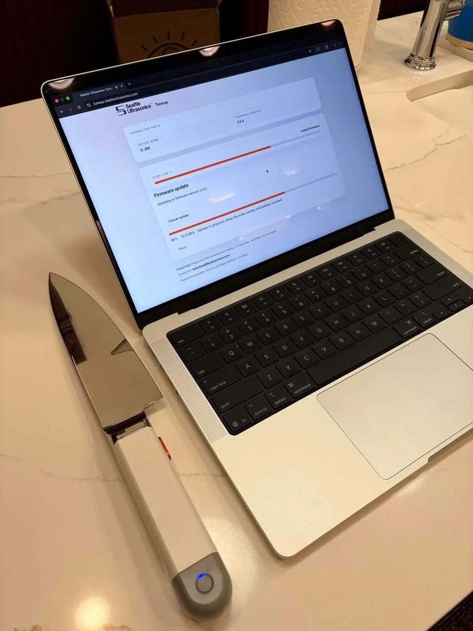 Virtuvinis peilis su programinės įrangos atnaujinimu