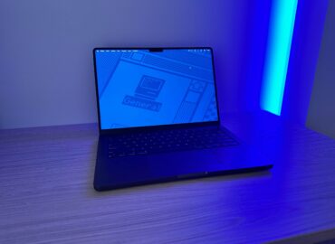 20927 Apple Planuoja Išleisti Naujos Kartos Macbook Pro Su Oled Ek