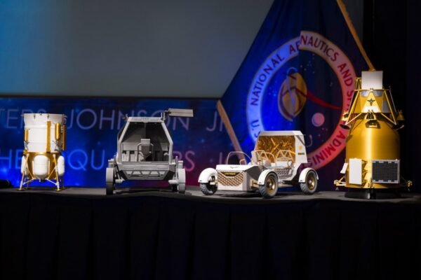 3464 Nasa Planuoja Nuolatinę Bazę Mėnulyje Ir Skelbia Naujus Kont