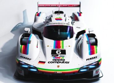 7712 Porsche Pristatė Sportinius Automobilius Apple Spalvomis Dvi