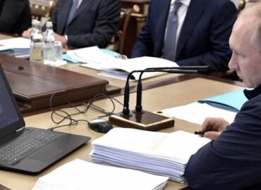 7719 Rusija Uždraudžia Neoficialų Kompiuterių Ir Nešiojamųjų Komp