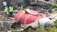 Air India susiduria su vadovavimo krize ir finansiniais nuostoliais prieš galutinę avarijos ataskaitą Air India Susiduria Su Vadovavimo Krize Ir Finansiniais Nuostoliais Prie Galutin Avarijos Ataskait