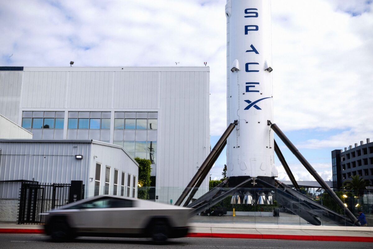 Aktivistai Ir Sjungos Ragina Boikotuoti Spacex Ipo Dl Elono Musko Veiksm