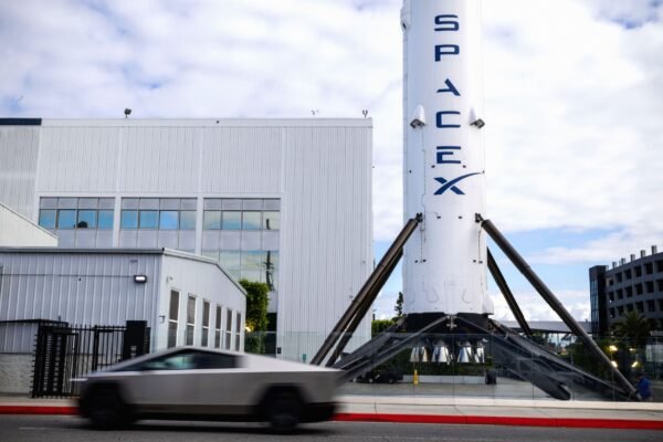 Aktivistai Ir Sjungos Ragina Boikotuoti Spacex Ipo Dl Elono Musko Veiksm