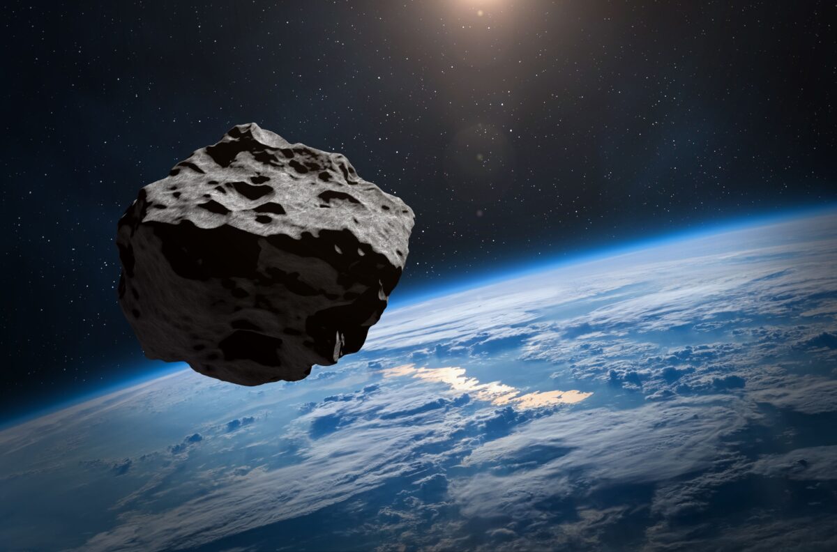 Asteroidas 2026 JH2 praskries netoli Žemės – keturis kartus arčiau nei Mėnulis
