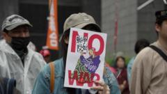 Japonijoje Vyksta Didiausi Per Deimtmeius Protestai Prie Karo Politik