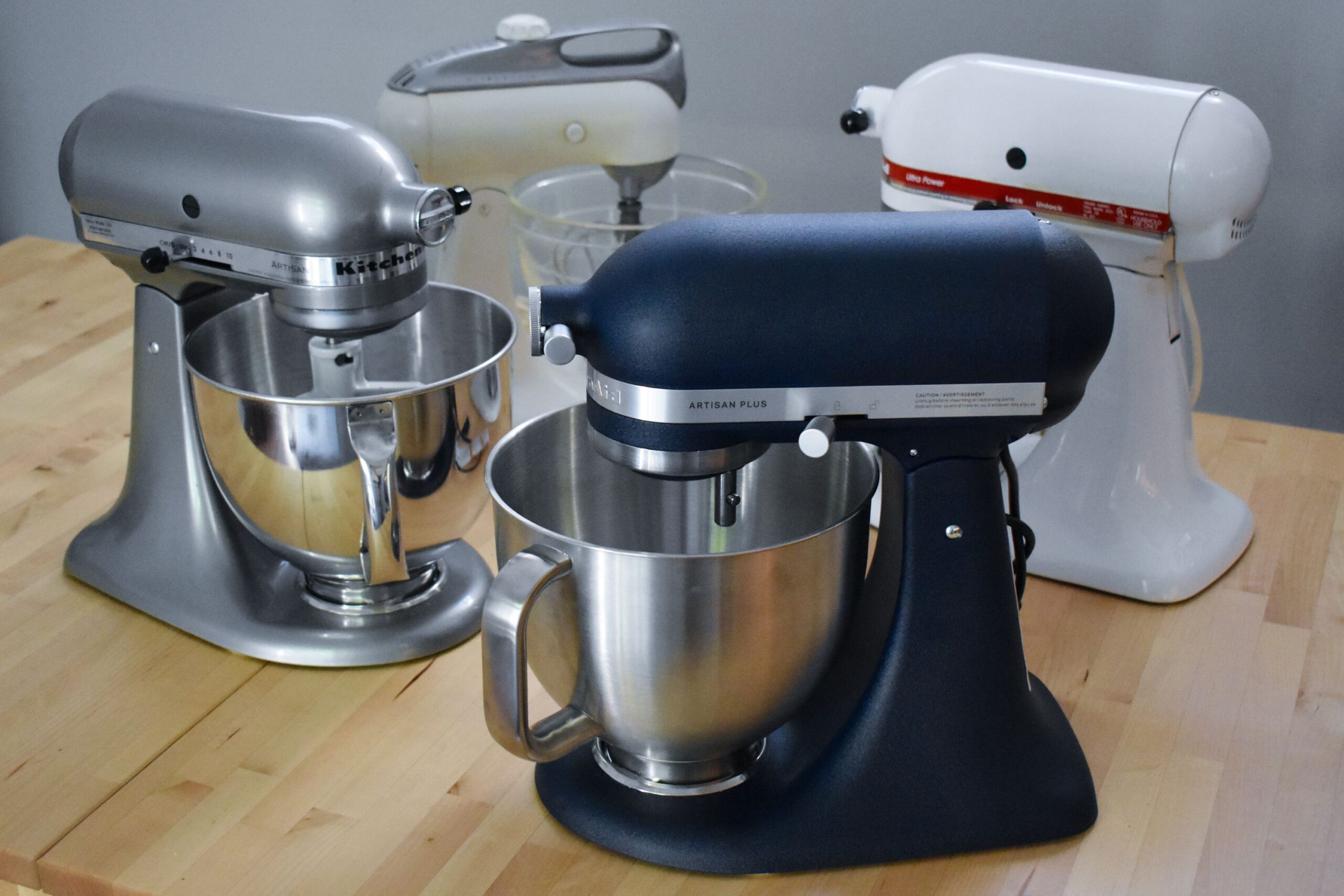 Kitchenaid Pristato Atnaujint Artisan Plus Maiytuv Po 70 Met Pertraukos