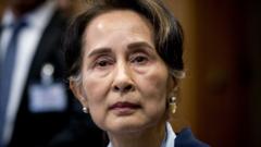 Mianmaro Buvusi Lyder Aung San Suu Kyi Perkelta Nam Aret
