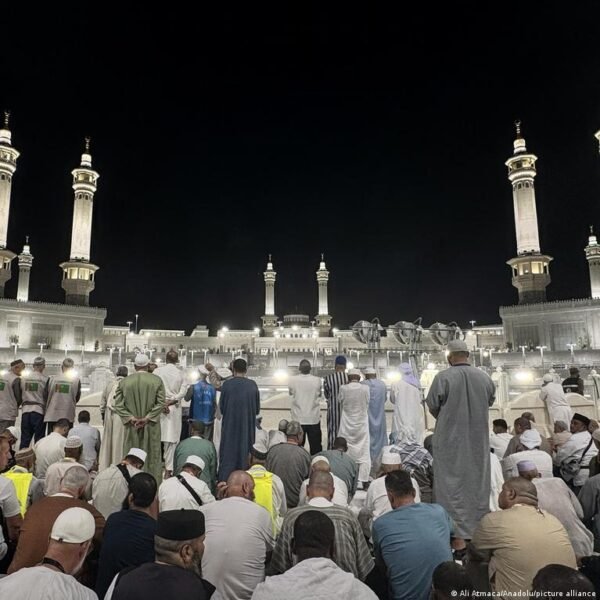 Nepaisant Karo 15 Milijono Moni Dalyvauja Hado Piligrimystje Saudo Arabijoje
