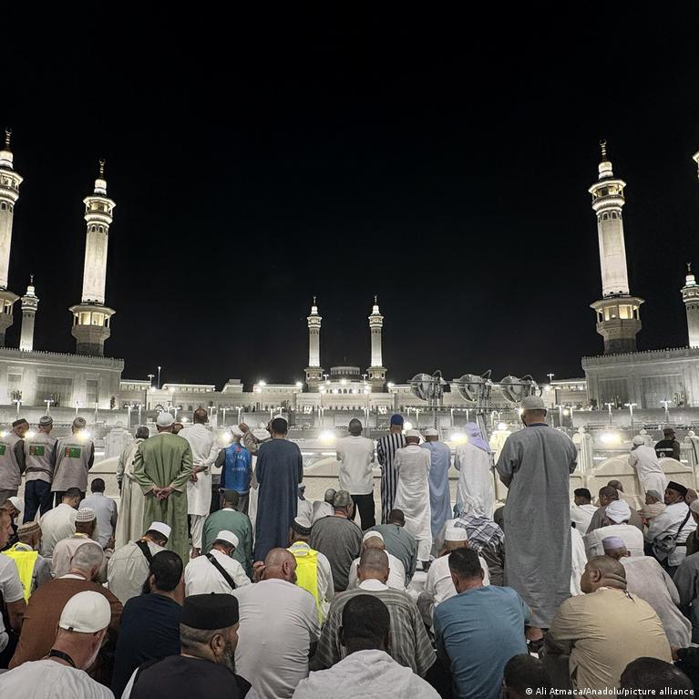 Nepaisant karo, 1,5 milijono žmonių dalyvauja Hadžo piligrimystėje Saudo Arabijoje
