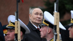 Putinas smerkia NATO per sumažintą Pergalės dienos paradą