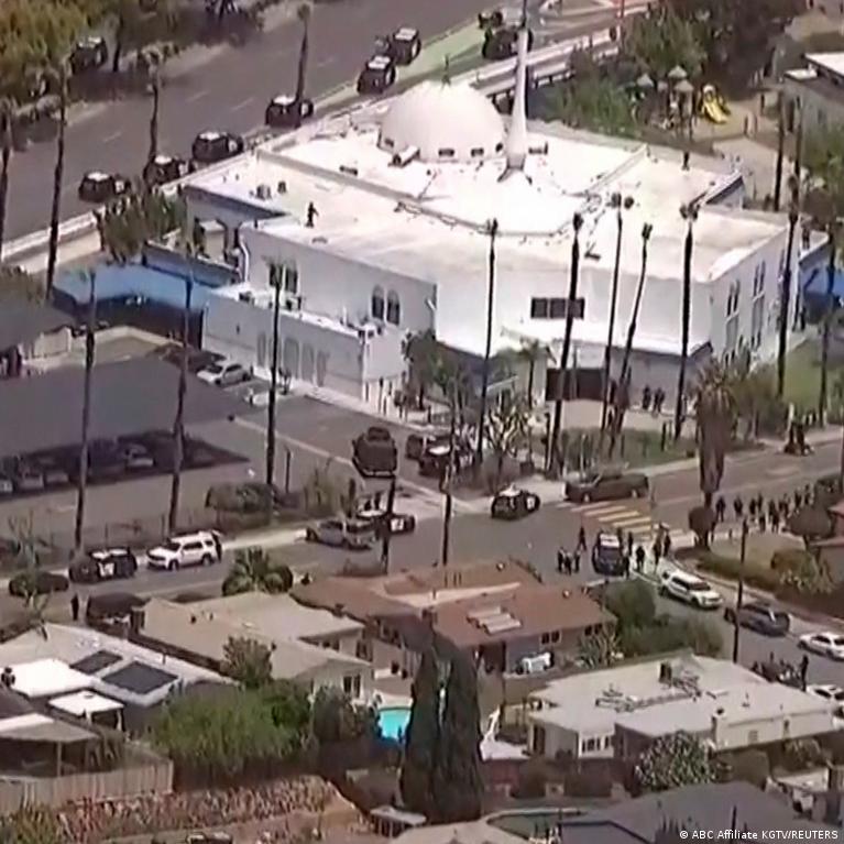 San Diego mečetės šaudymas tiriamas kaip neapykantos nusikaltimas San Diego Meets Audymas Tiriamas Kaip Neapykantos Nusikaltimas