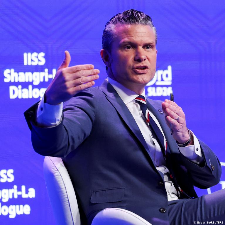 Shangri-La konferencija: Azijos ir Ramiojo vandenyno regionas ginkluojasi Shangri La Konferencija Azijos Ir Ramiojo Vandenyno Regionas Ginkluojasi