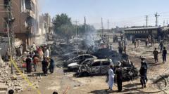 Sprogimas Pakistane: traukinio ataka nusinešė mažiausiai 20 gyvybių Sprogimas Pakistane Traukinio Ataka Nusine Maiausiai 20 Gyvybi