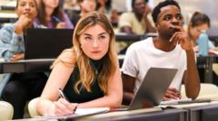 Tarptautinė kibernetinė ataka sutrikdė daugelio universitetų ir mokyklų veiklą