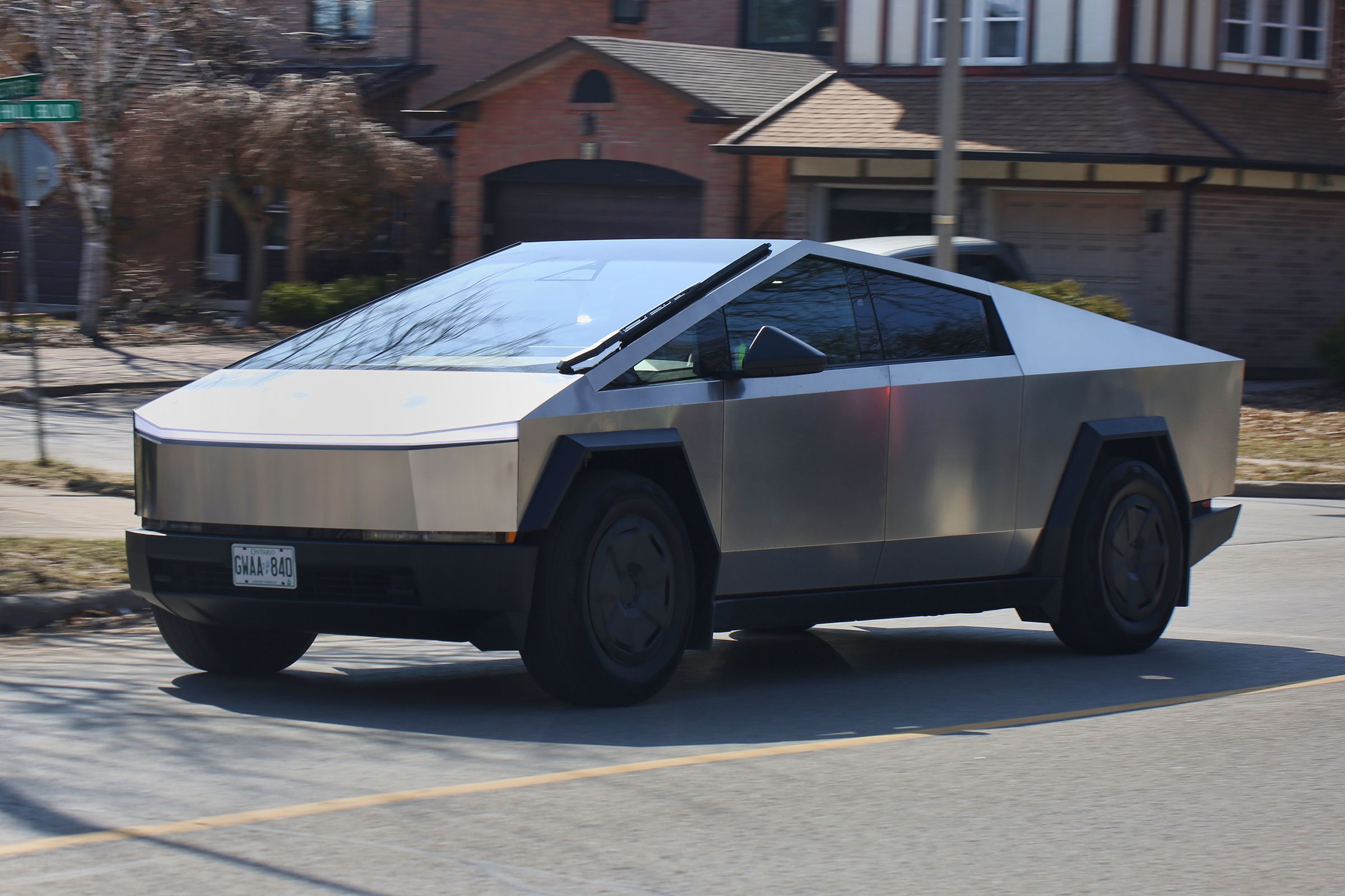 Tesla Ataukia Cybertruck Modelius Dl Galimos Rat Atsiskyrimo Rizikos
