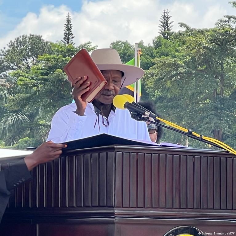 Ugandos Prezidentas Museveni Pradeda Septintj Kadencij Susidrs Su Ikiais